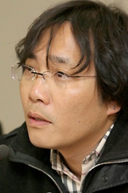 Hyeong-seon Lee - director Hyeong-seon Lee